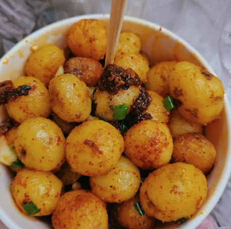 宜昌夜生活下的美食炕土豆